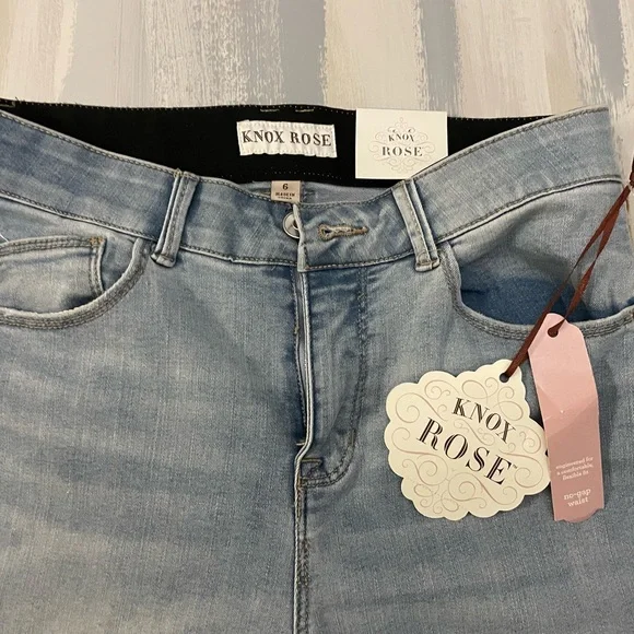 Knox Rose Jeans. Size 6 / no gap waist/ stretchy material/ flexible Fit 👖 - Picture 12 of 16